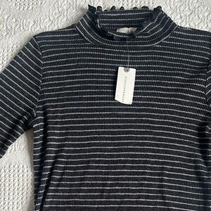 Brand: Anthropologie- T.la • Size: xs • Color: black, close to charcoal gray